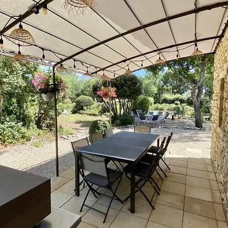 Farm stay Mas De Veroncle, Piscine Et Quietude A *